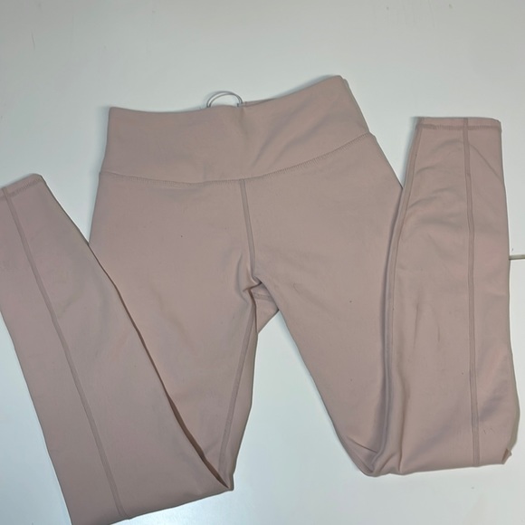 Pink fabletics leggings - Picture 2 of 3